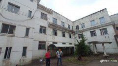 劉橋小學(xué)對(duì)面，可做賓館養(yǎng)老院桌球城球館健身房棋牌室娛樂(lè)用房