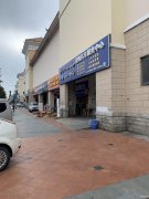 便宜底樓商鋪出租，層高4.8米，門前有空地